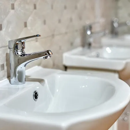 Tokyo Vibes - Private Sleeping Pods Hostel, Self Check-in Вильнюс