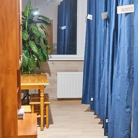 Tokyo Vibes - Private Sleeping Pods Hostel, Self Check-in Хостел *