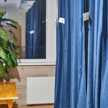 Tokyo Vibes - Private Sleeping Pods Hostel, Self Check-in Хостел