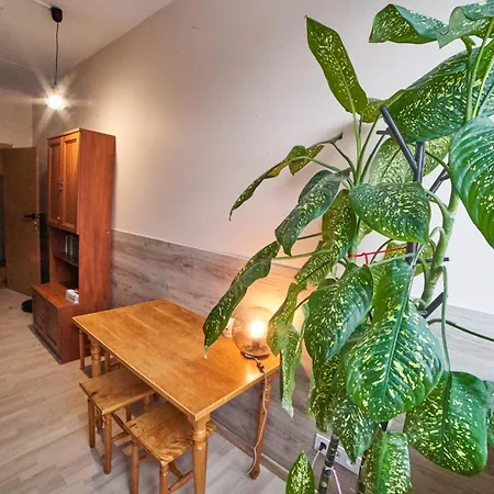 Tokyo Vibes - Private Sleeping Pods Hostel, Self Check-in Hostal