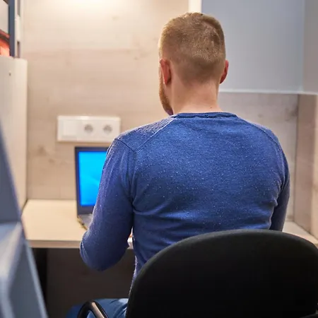 Tokyo Vibes - Private Sleeping Pods Hostel, Self Check-in Хостел *