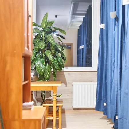 Tokyo Vibes - Private Sleeping Pods Hostel, Self Check-in Вильнюс