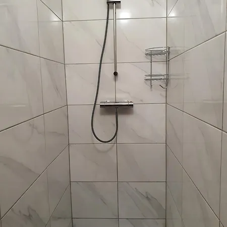 Tokyo Vibes - Private Sleeping Pods Hostel, Self Check-in Хостел *