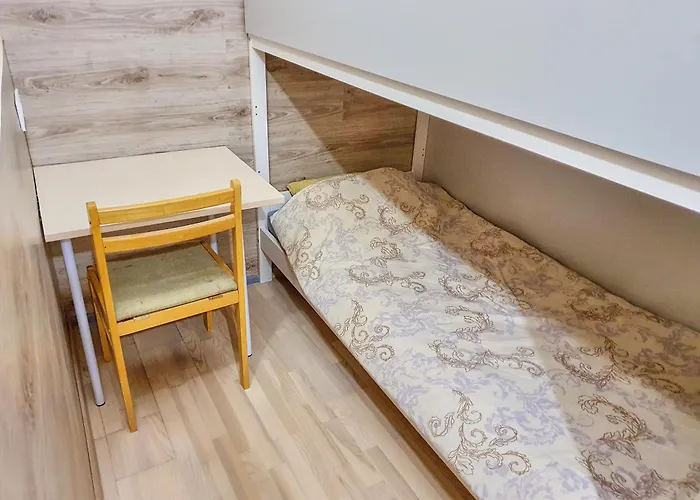 Tokyo Vibes - Private Sleeping Pods Hostel, Self Check-in Nakvynės namai