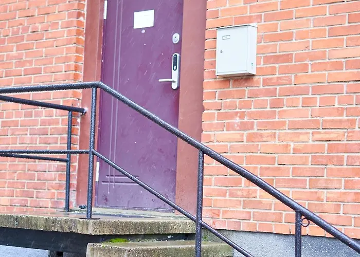 Tokyo Vibes - Private Sleeping Pods Hostel, Self Check-in Vilnius