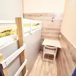 Tokyo Vibes - Private Sleeping Pods Hostel, Self Check-in אכסניה *