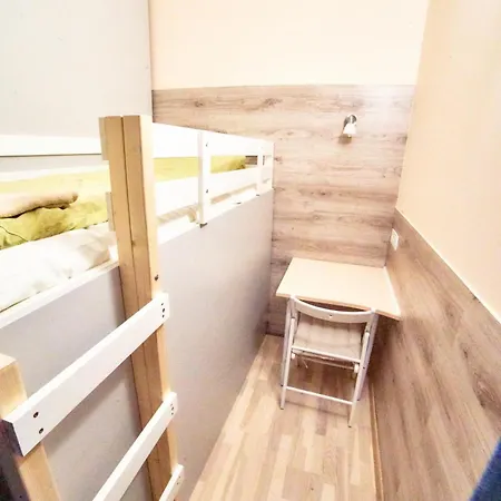 Tokyo Vibes - Private Sleeping Pods Hostel, Self Check-in Vandrarhem *