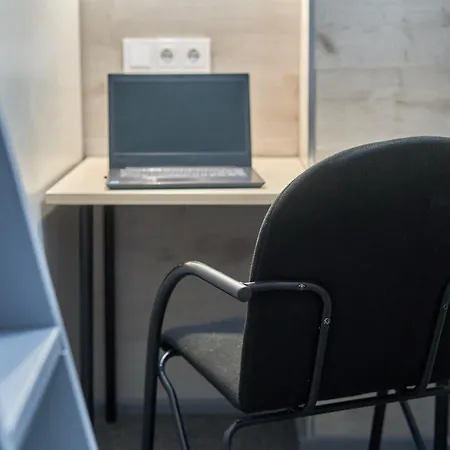 Tokyo Vibes - Private Sleeping Pods Hostel, Self Check-in