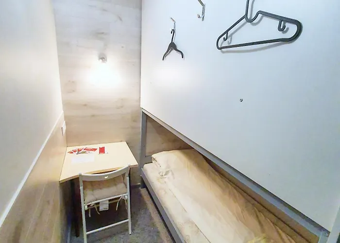Tokyo Vibes - Private Sleeping Pods Hostel, Self Check-in Vandrerhjem *
