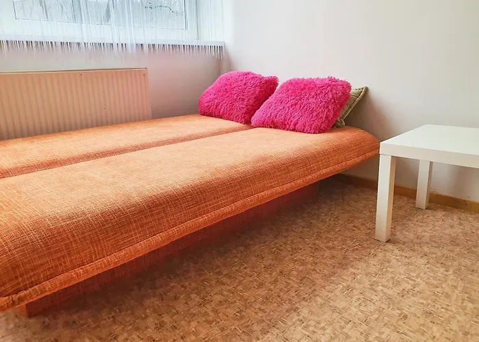 Tokyo Vibes - Private Sleeping Pods Hostel, Self Check-in Hostal Vilna