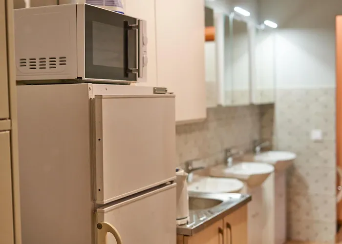 Tokyo Vibes - Private Sleeping Pods Hostel, Self Check-in