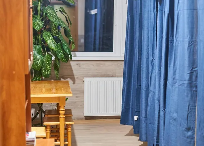 Tokyo Vibes - Private Sleeping Pods Hostel, Self Check-in Hostal *