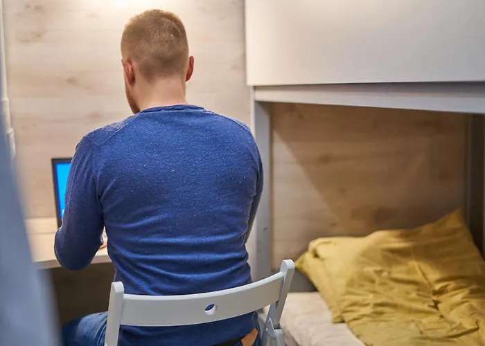 Hostal Tokyo Vibes - Private Sleeping Pods Hostel, Self Check-in Vilna